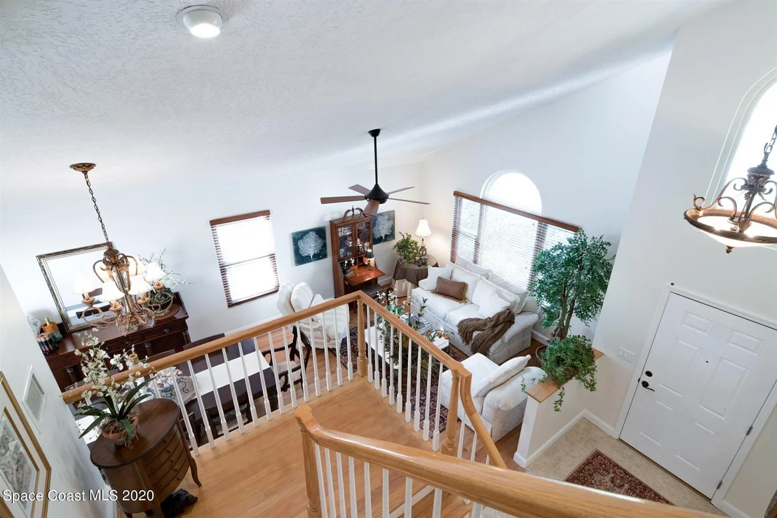 Photo of 569 Hummingbird Drive