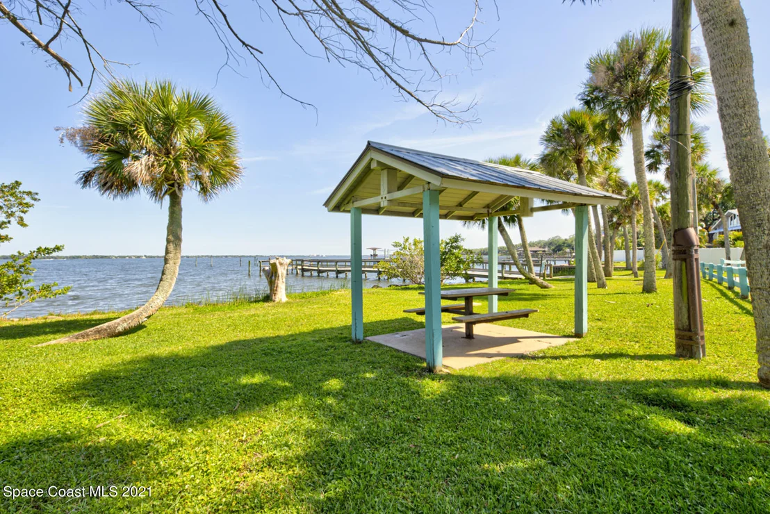 Photo of 2006 N Indian River Drive