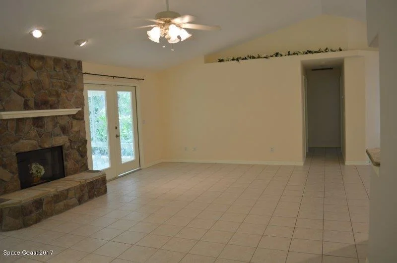 Photo of 869 Shoshone Lane