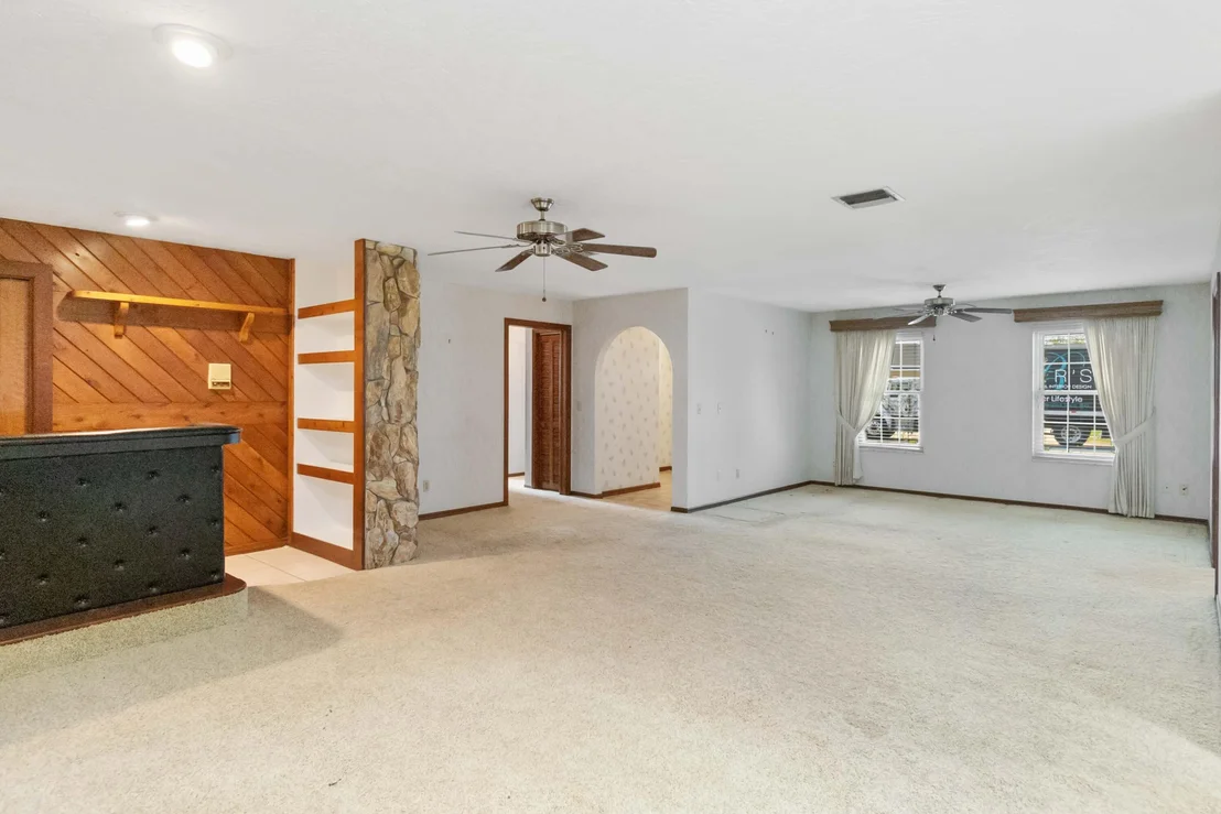 Photo of 741 Montclair Road NE