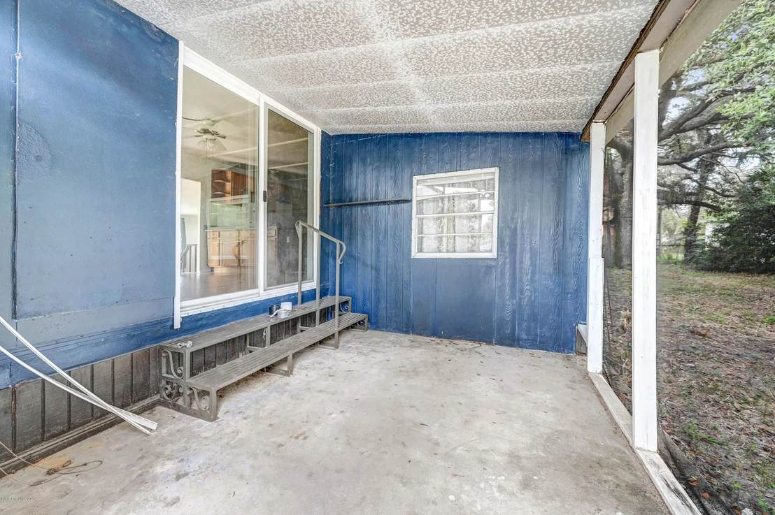 Photo of 6976 Ash Drive