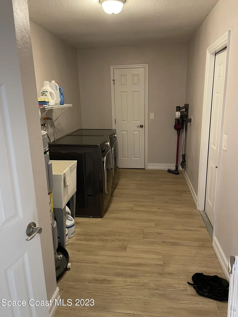 Photo of 387 Carmine Drive