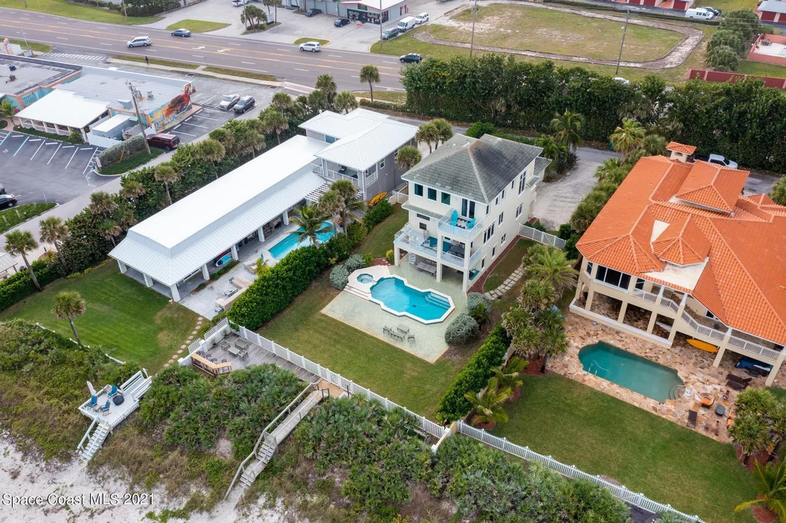 Photo of 735 Beach Street