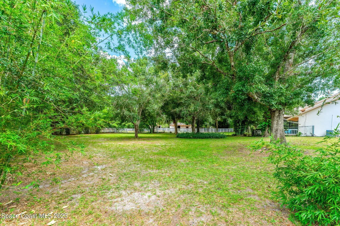 Photo of 2499 Hideaway Lane