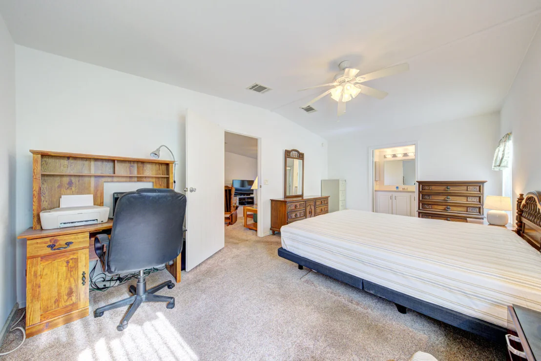Photo of 665 Outer Drive