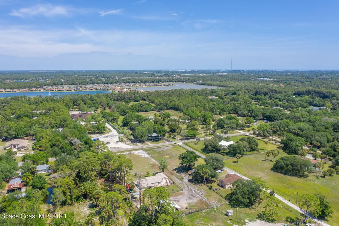 Photo of 3635 Hield Road
