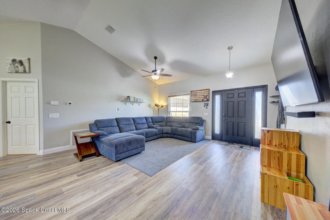 Photo of 6165 Adina Road