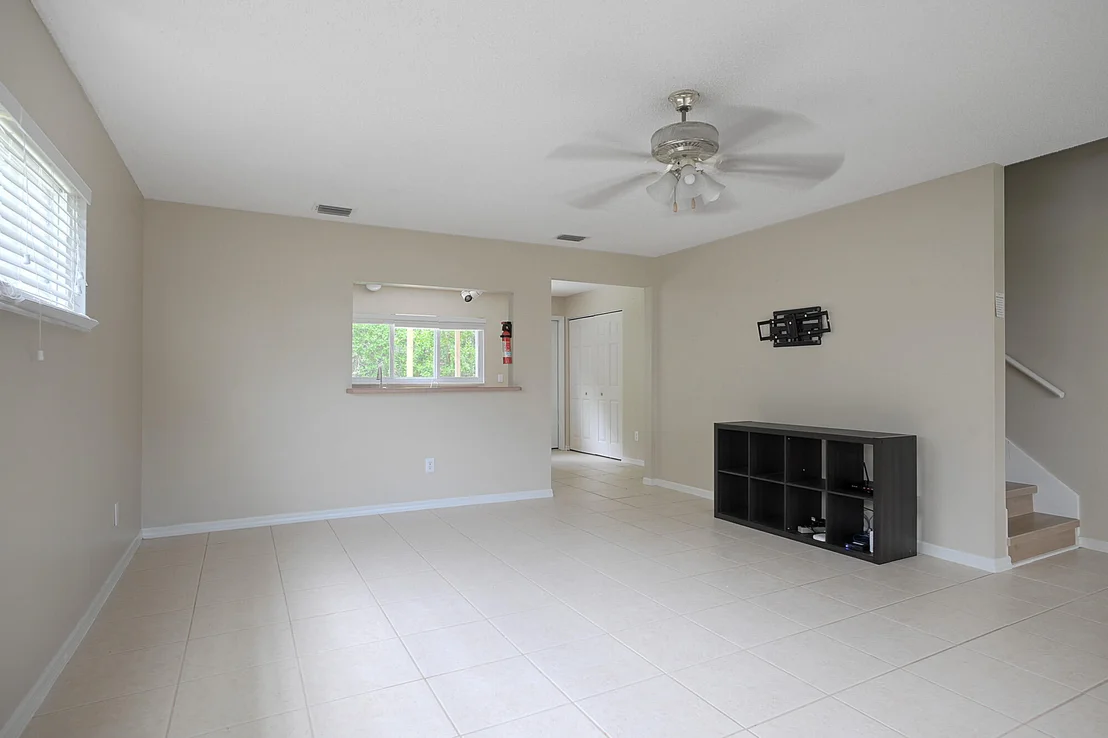 Photo of 332 Nikomas Way