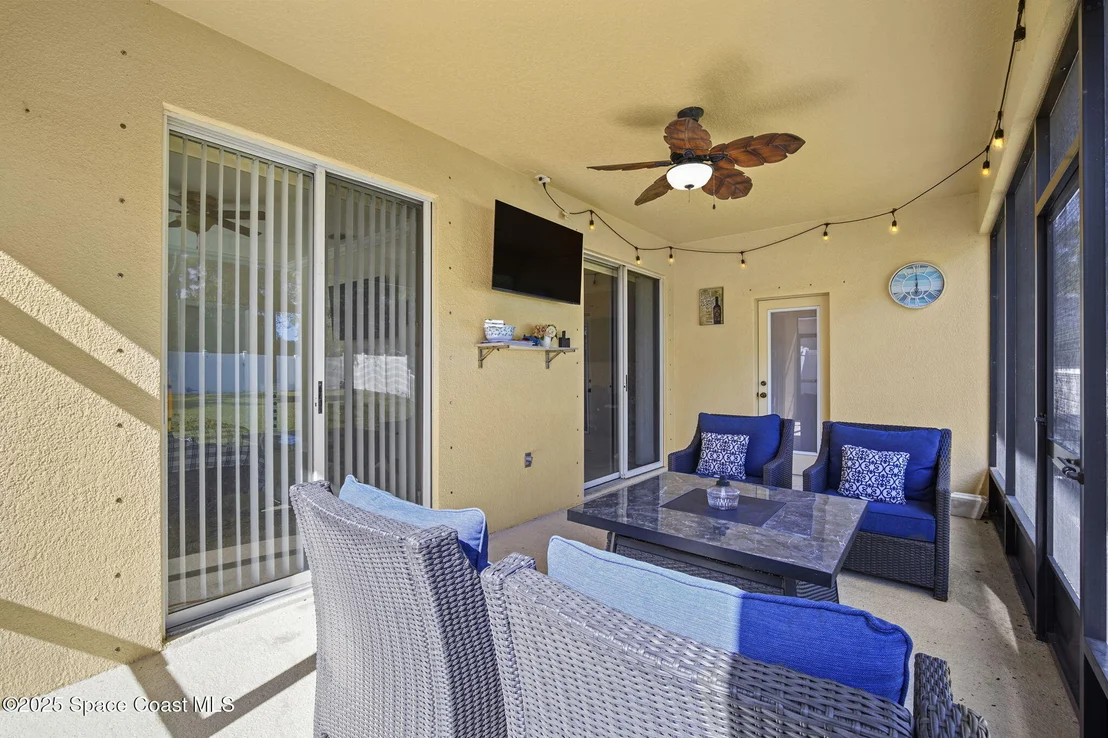 Photo of 381 Waterside Circle