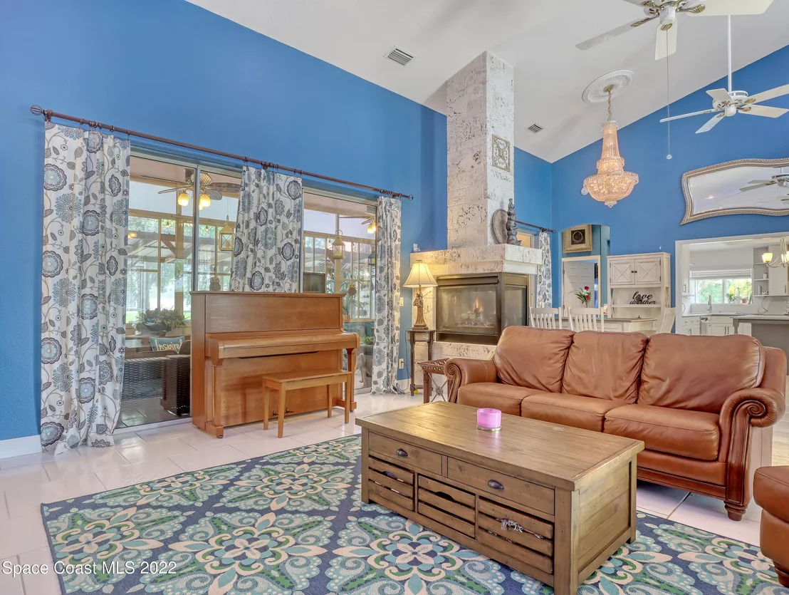 Photo of 4304 Long Lake Road