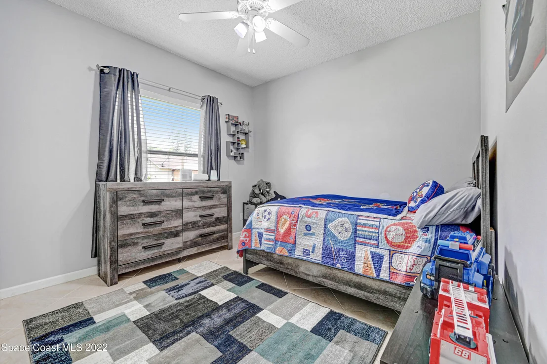 Photo of 880 Lyons Circle NW