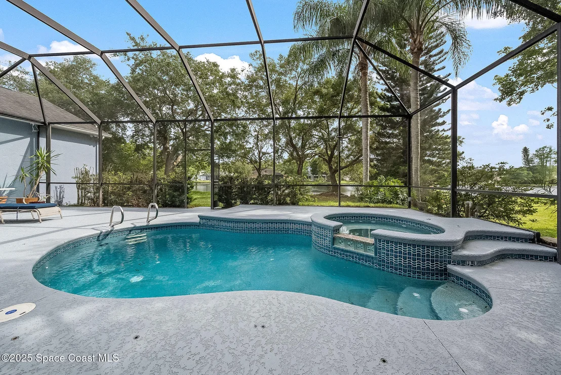 Photo of 4741 Canard Road