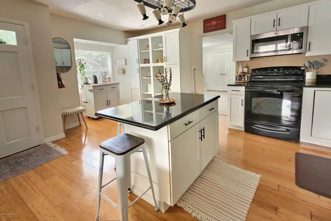 Photo of 2804 Scarlet Road