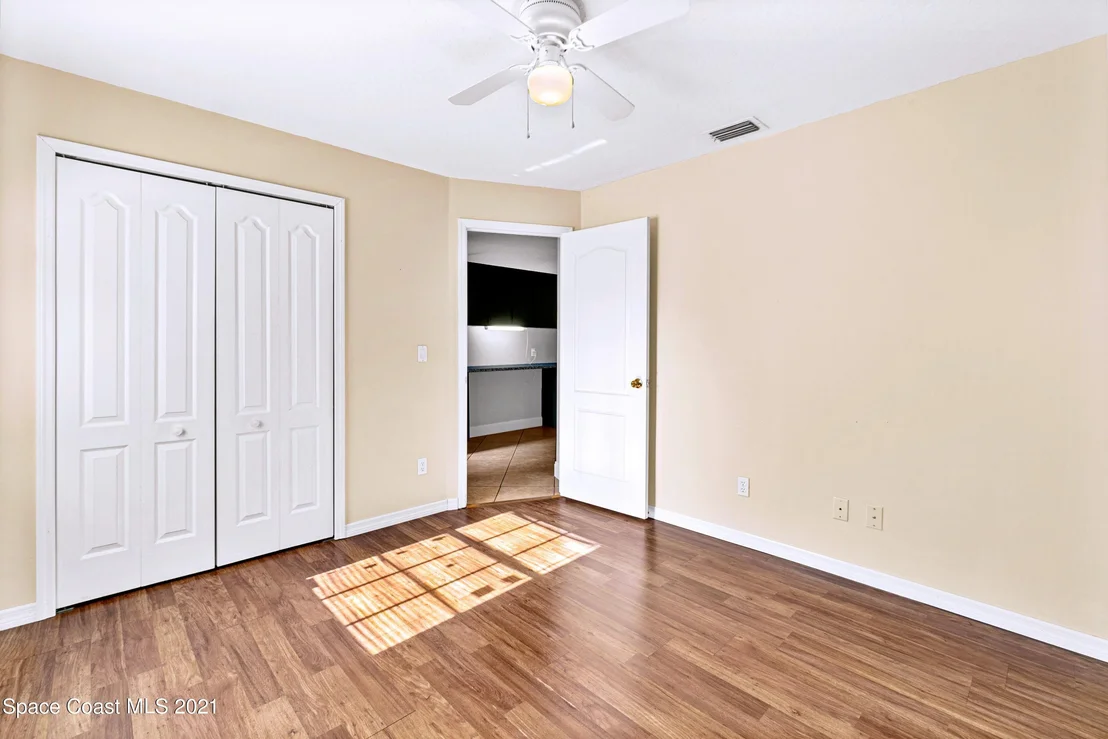 Photo of 7195 Whitney Avenue