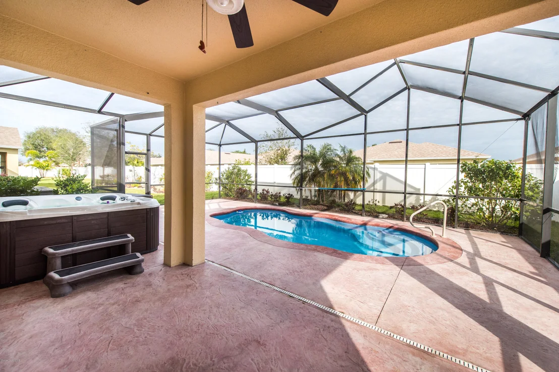 Photo of 1320 Corbett Lane