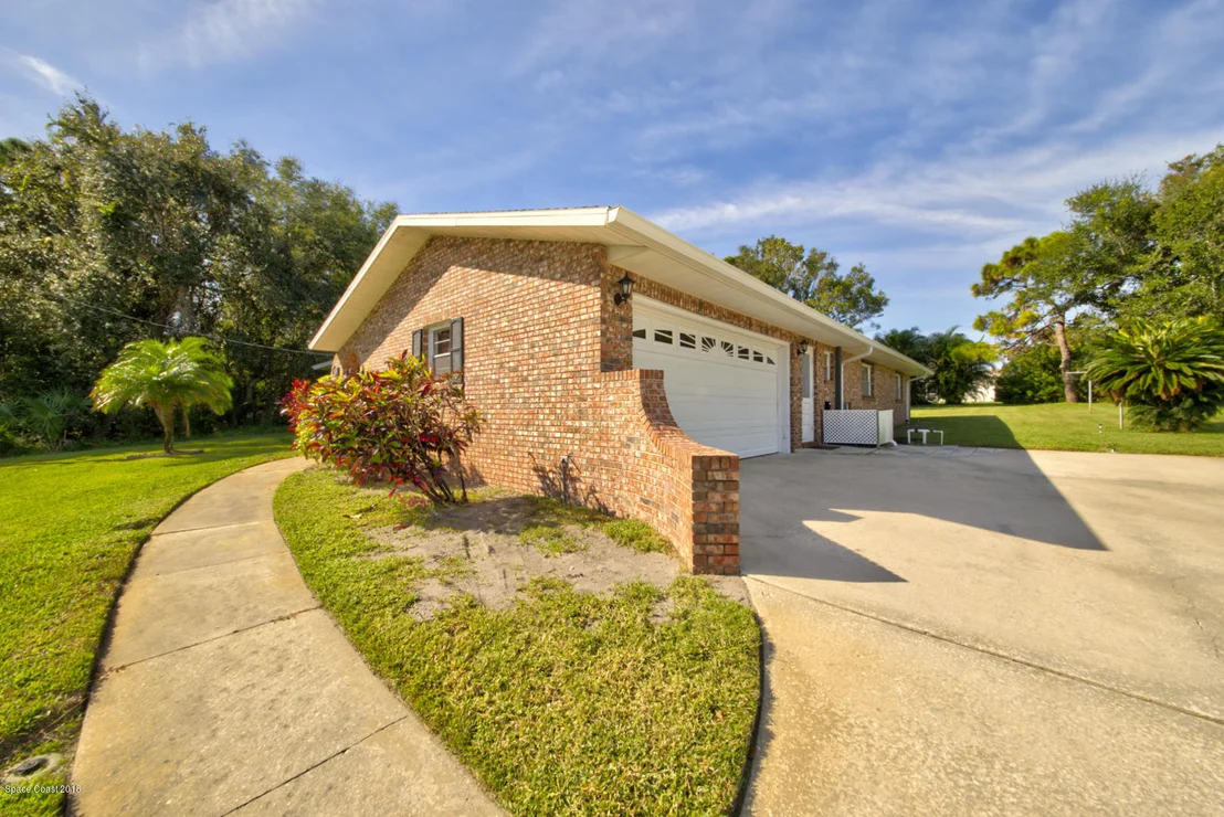 Photo of 1030 Sunswept Road NE
