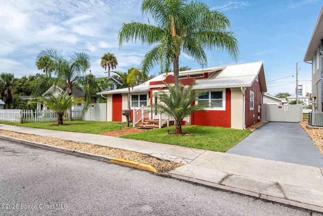 Photo of 2100 Vernon Place