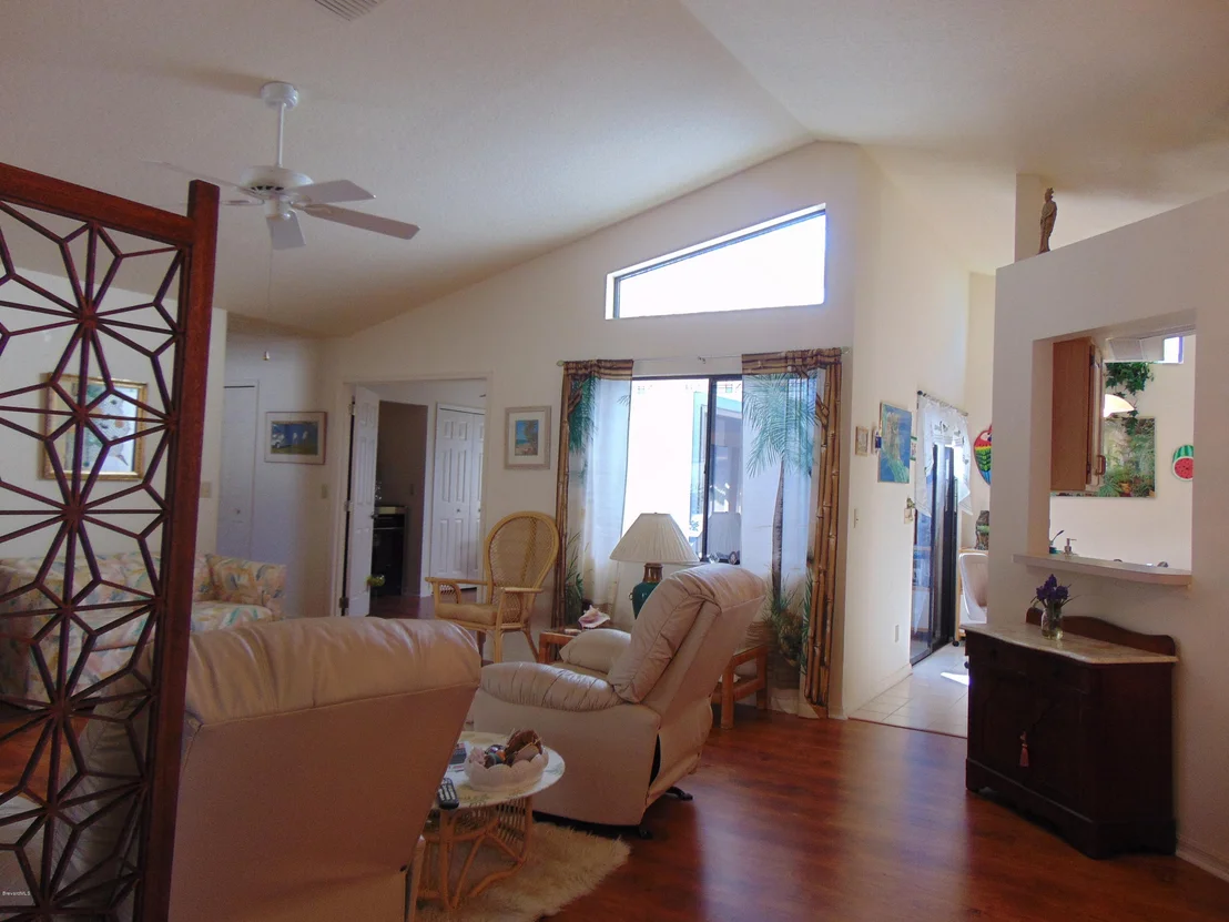 Photo of 1633 Independence Avenue