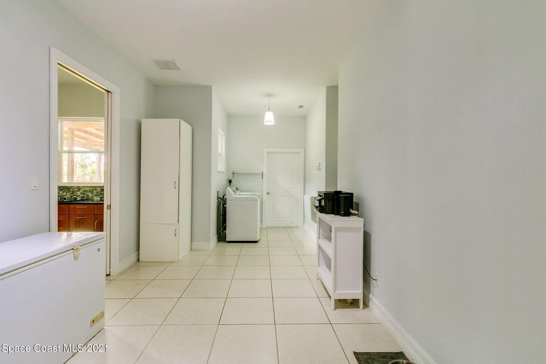 Photo of 925 Valkaria Road