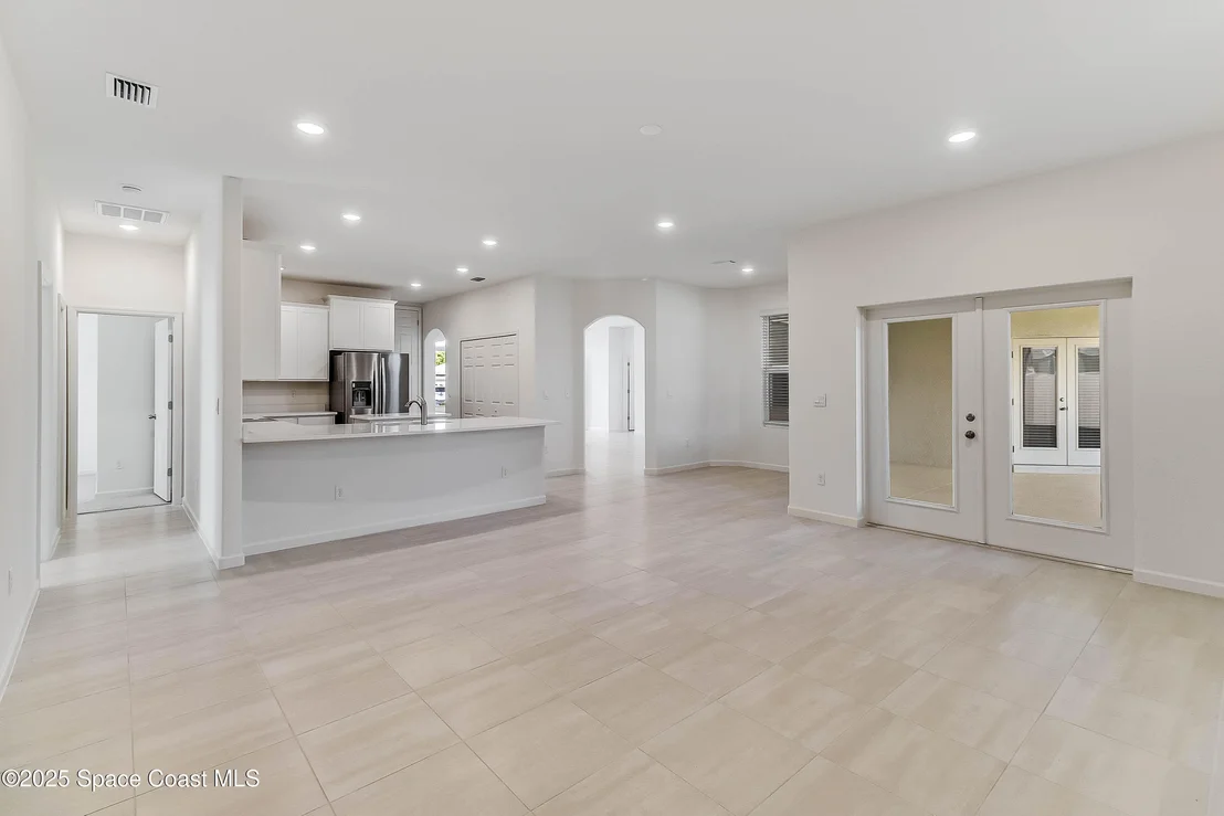 Photo of 7075 Serpentine Court