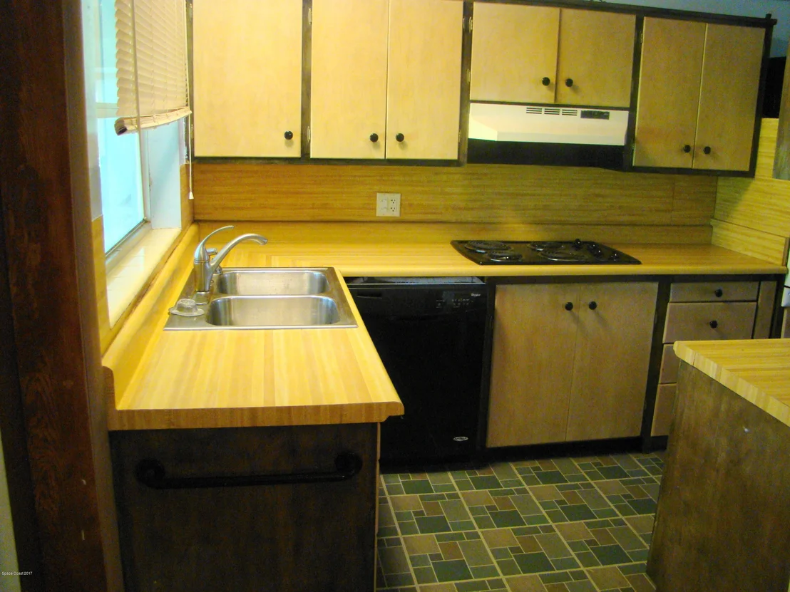 Photo of 5730 Crane Road