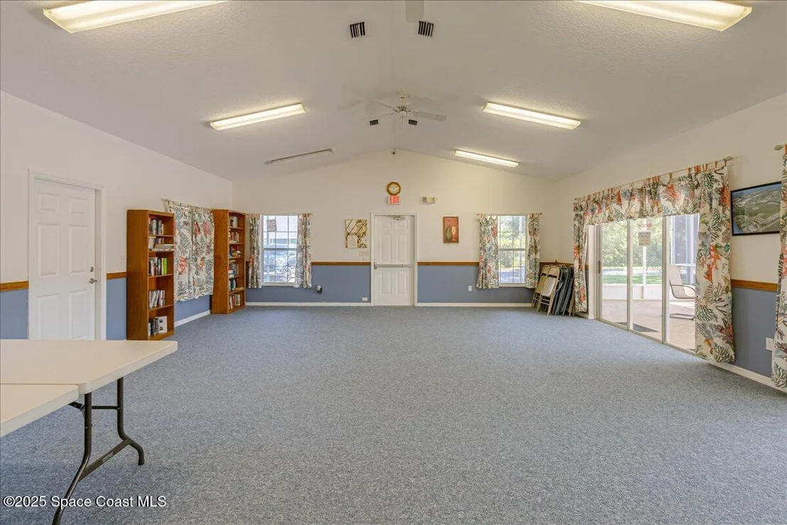 Photo of 1007 Pine Creek Circle NE