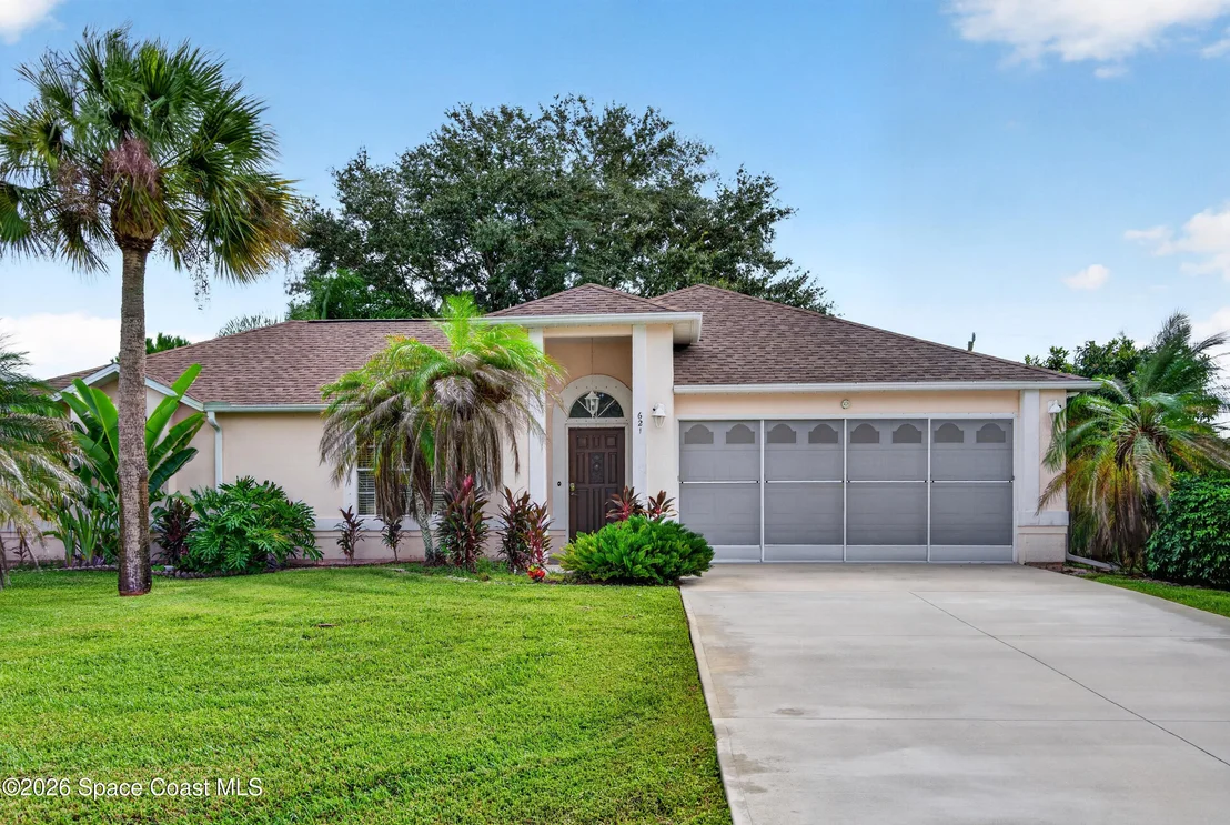 Photo of 621 Seven Gables Circle SE