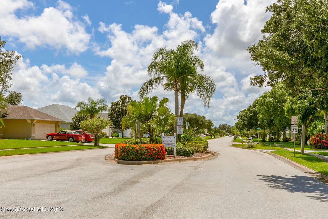 Photo of 1945 Crane Creek Boulevard