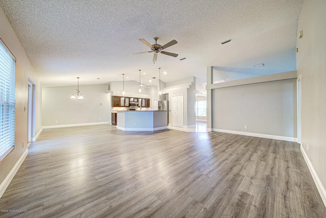 Photo of 6480 Adrian Street