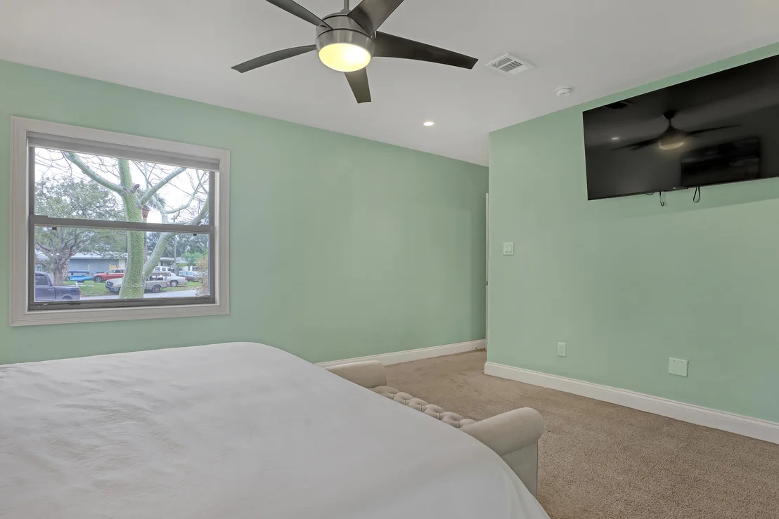 Photo of 592 Hillside Court