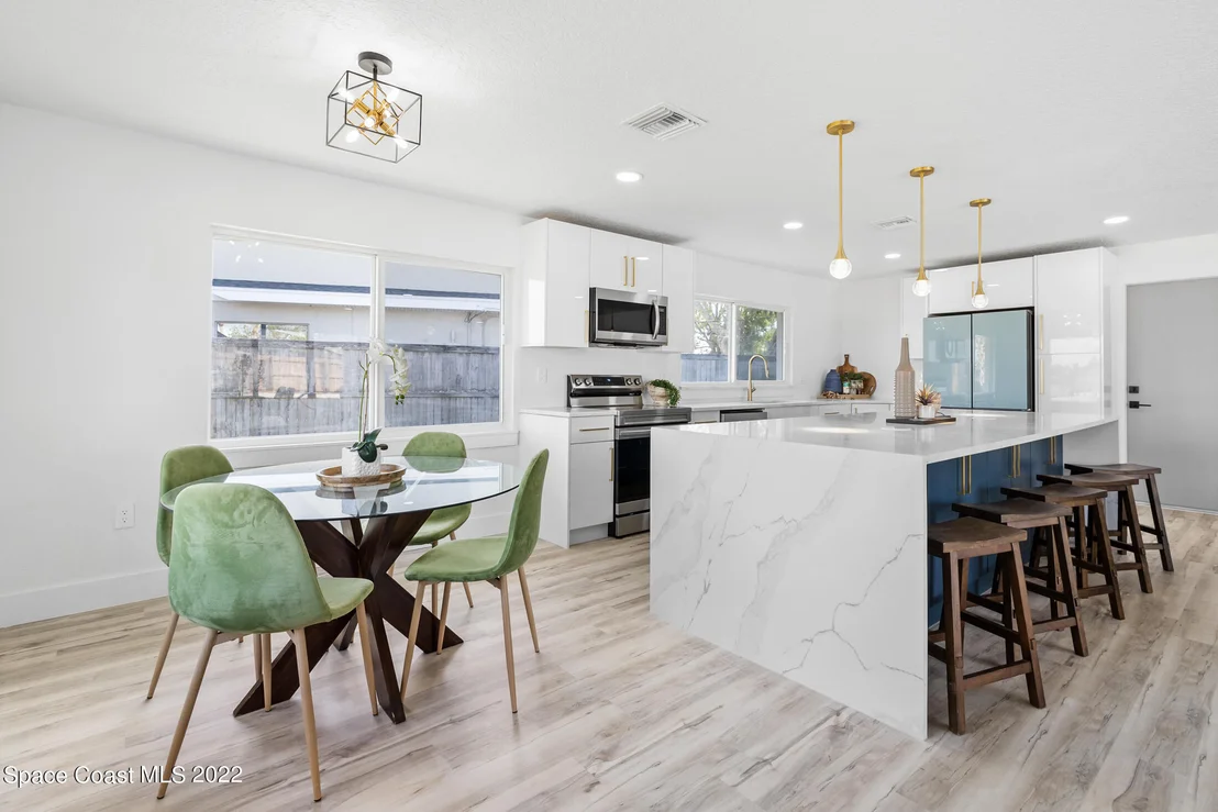 Photo of 77 W Bay Drive