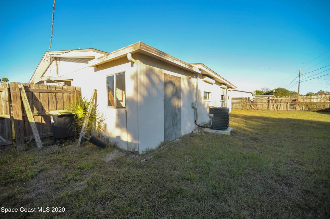 Photo of 3250 Ideal Avenue NE