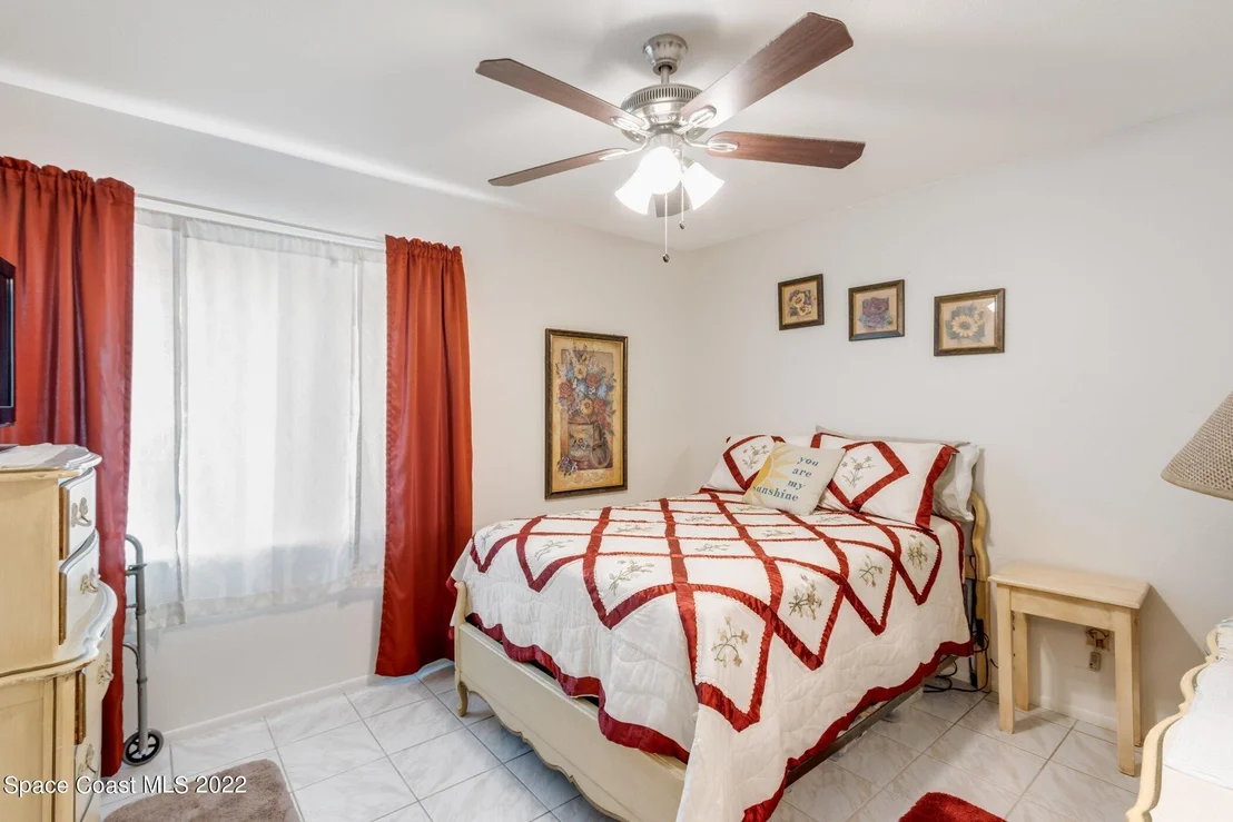 Photo of 1124 Hooper Avenue NE