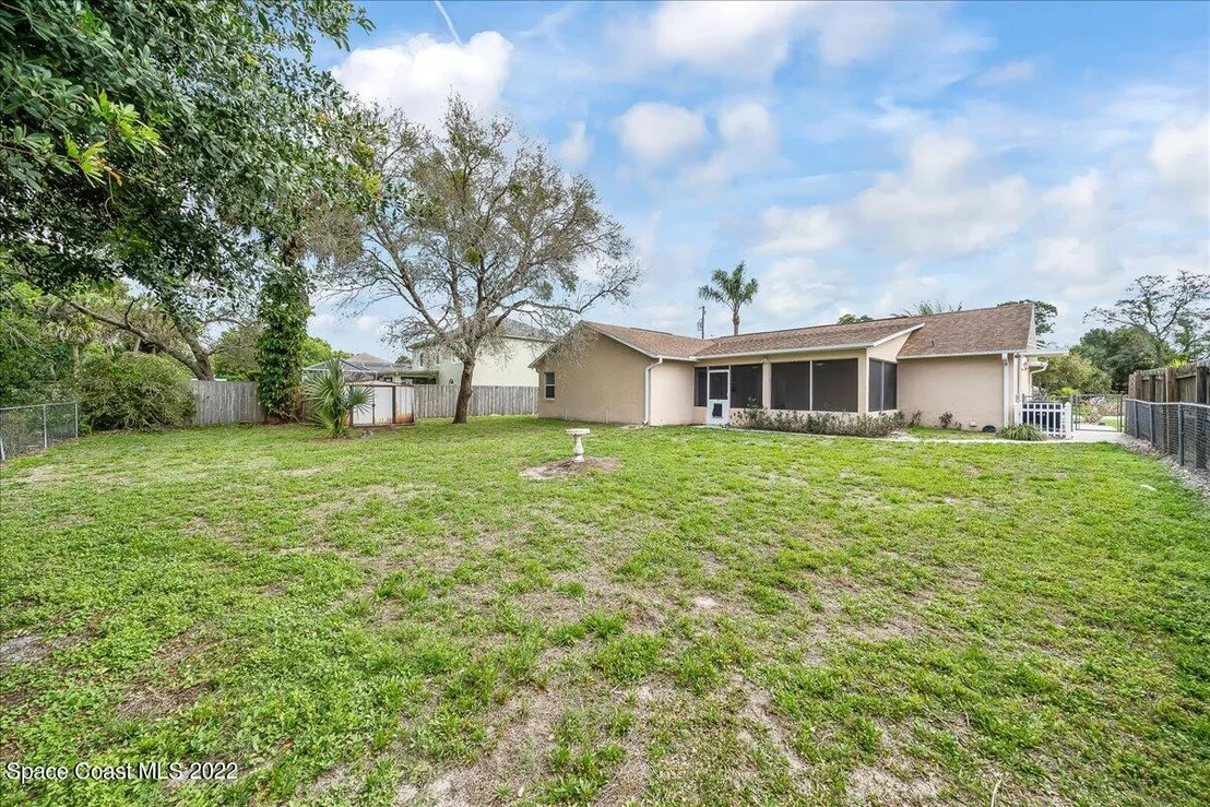 Photo of 6248 Bamboo Avenue