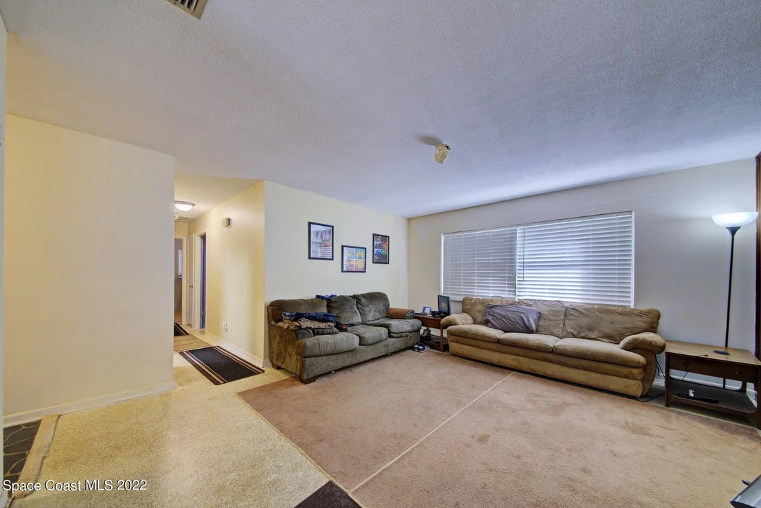 Photo of 1724 Golfview Drive