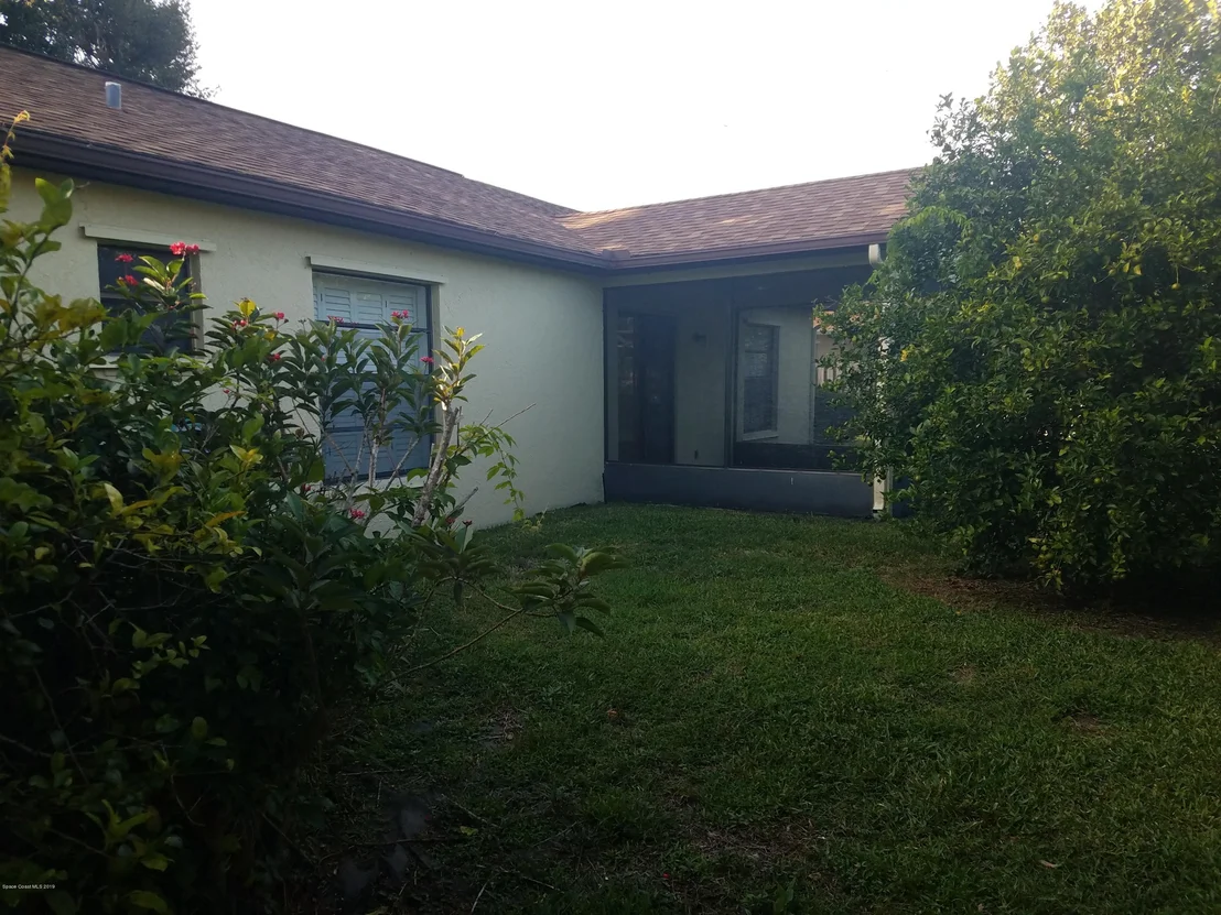 Photo of 790 White Pine Avenue