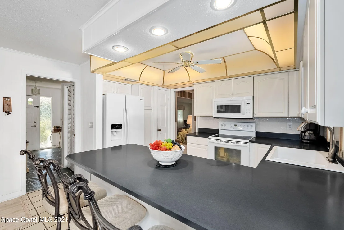 Photo of 330 Seabreeze Drive