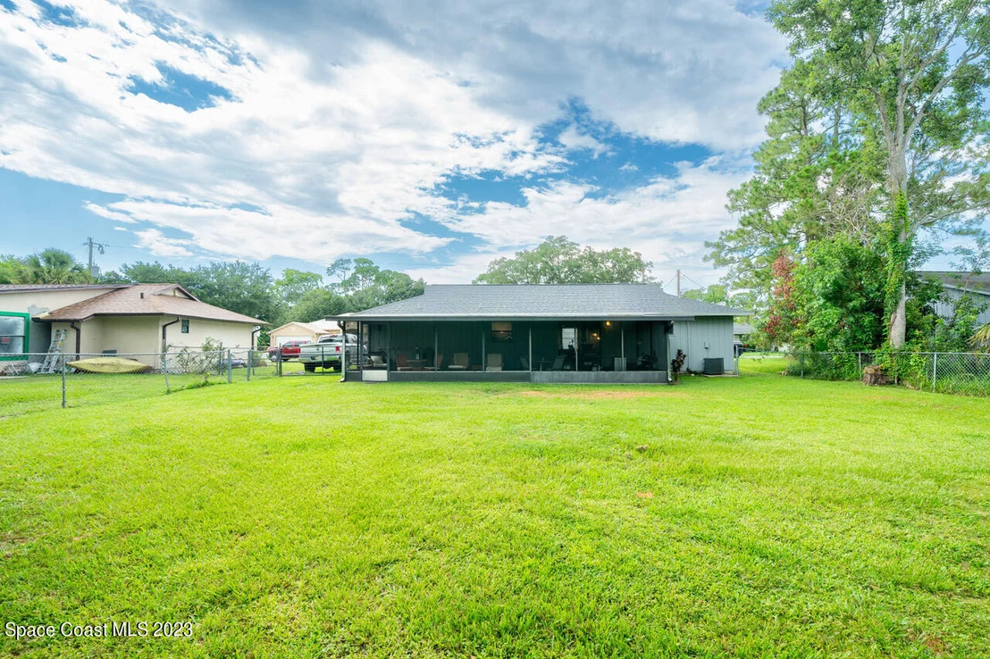 Photo of 4065 Oakland Street