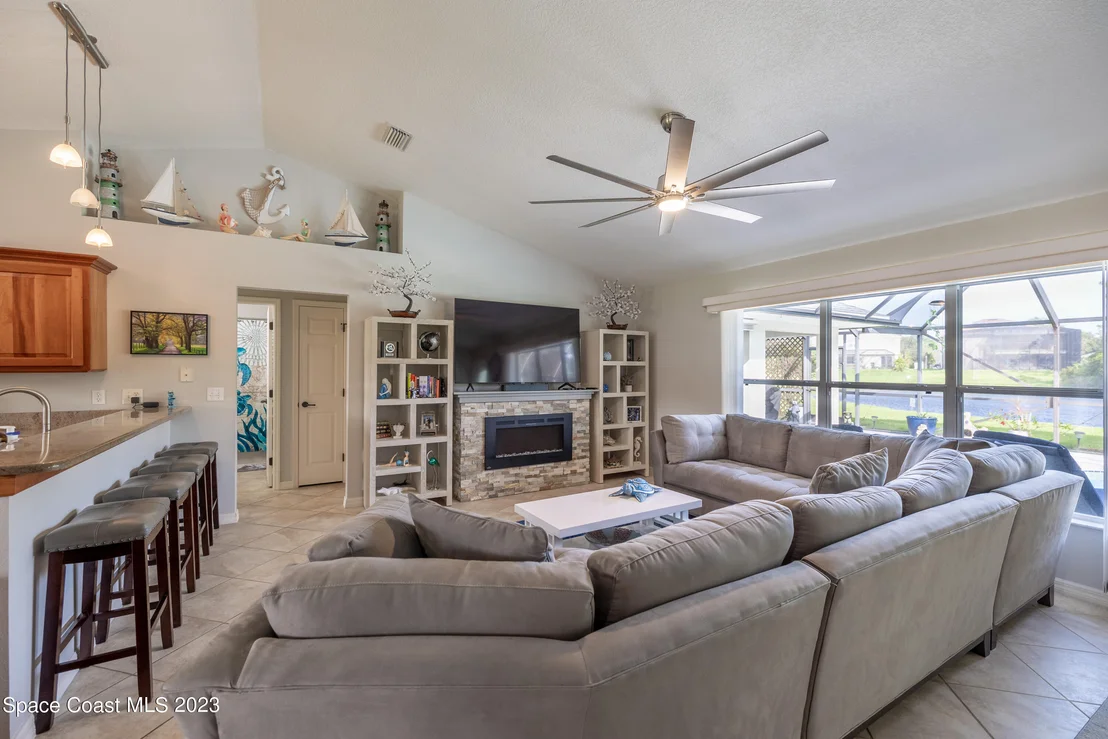 Photo of 1660 Whitman Drive
