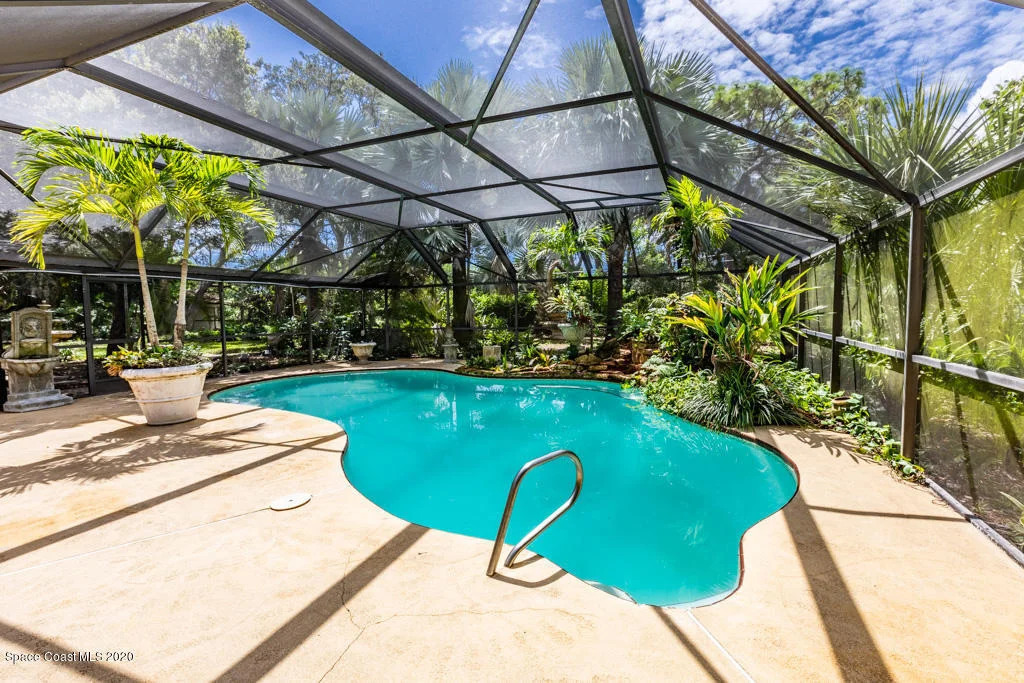 Photo of 323 Darrow Court