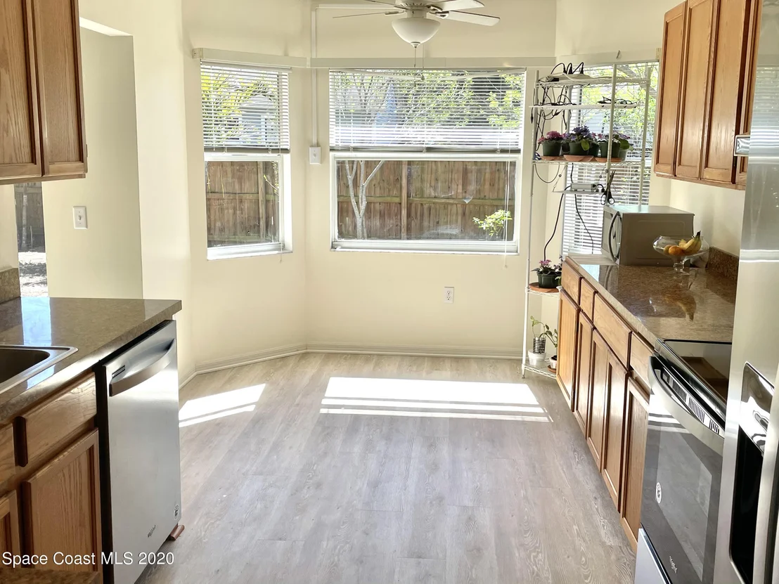 Photo of 865 Spirea Drive