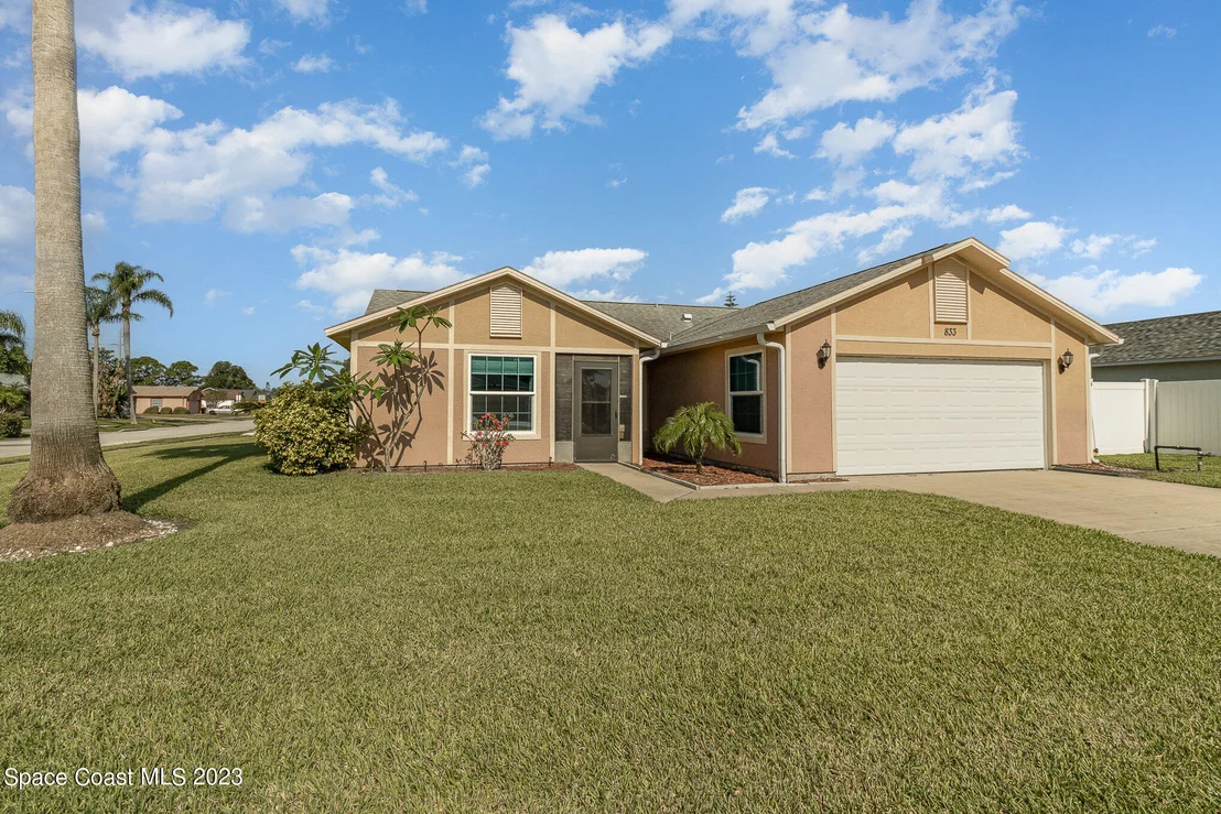Photo of 833 Pine Shadows Avenue