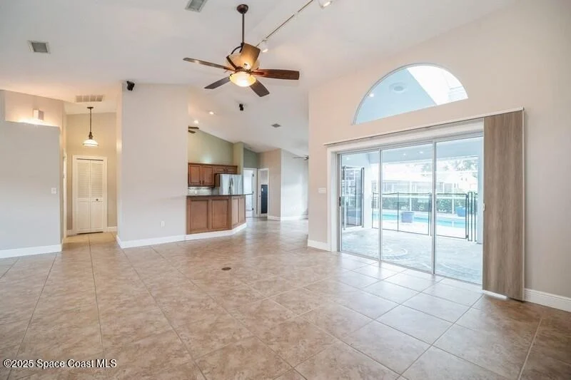 Photo of 586 Deerfield Drive