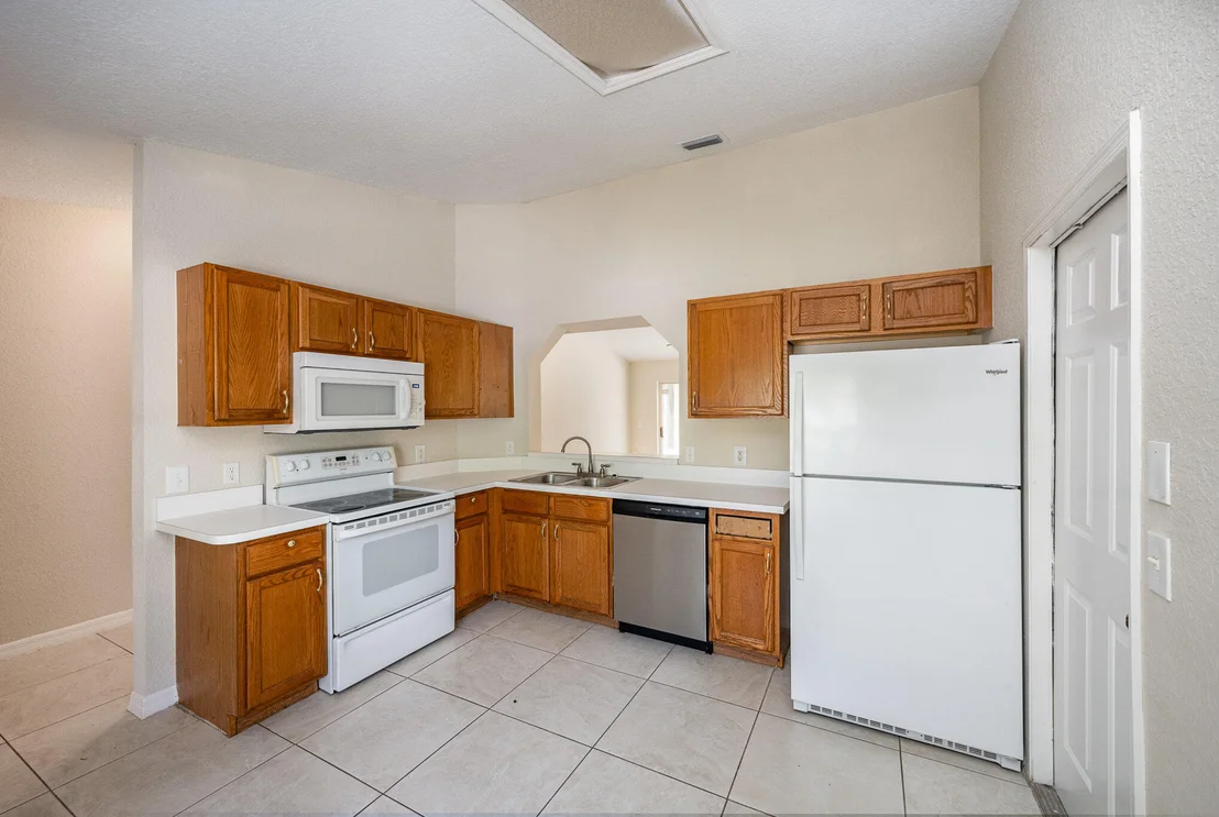 Photo of 910 Waco Boulevard SE