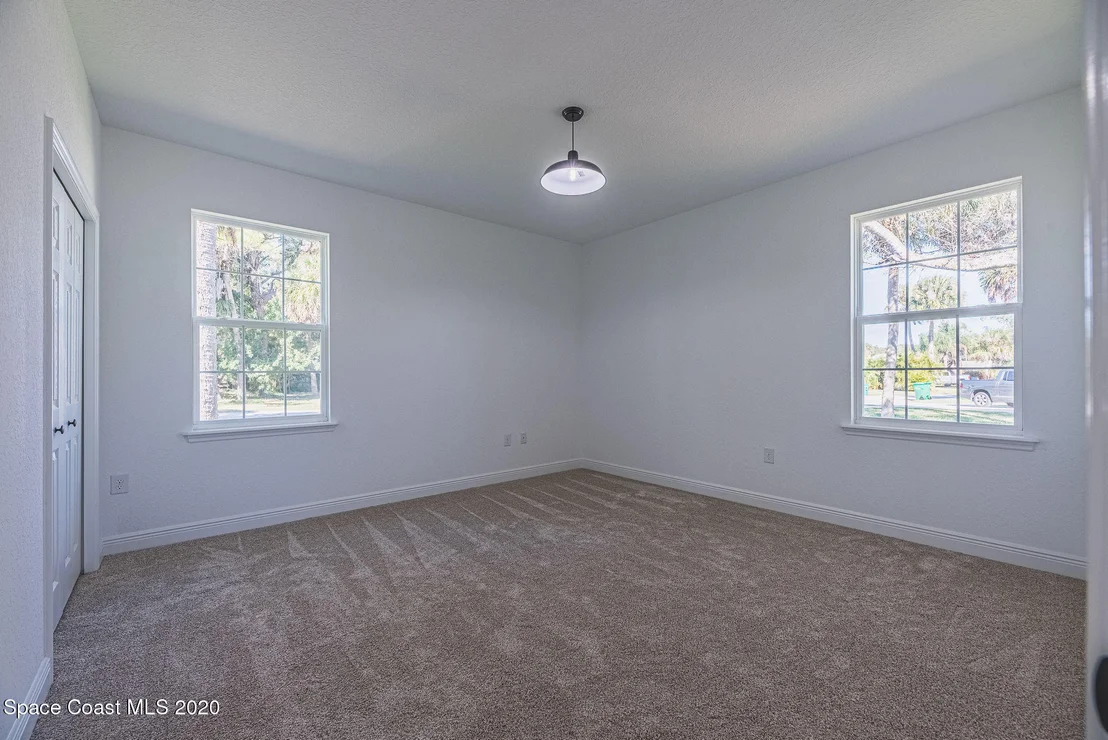 Photo of 431 Crescent Drive