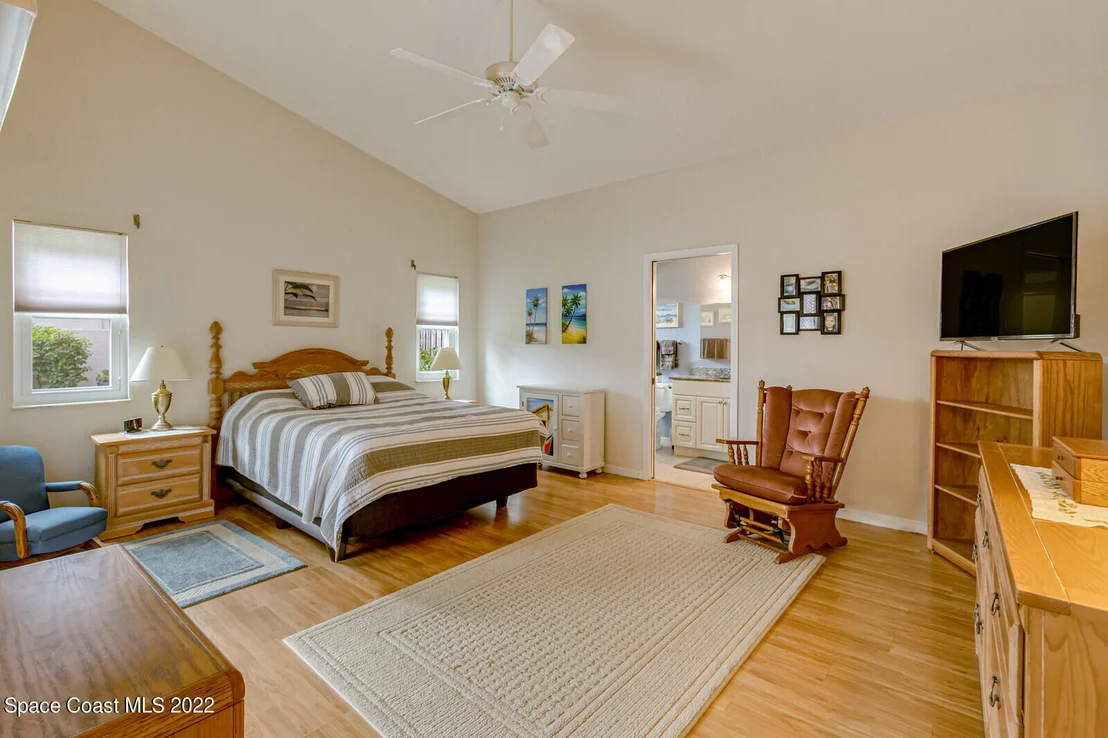 Photo of 984 S Fork Circle