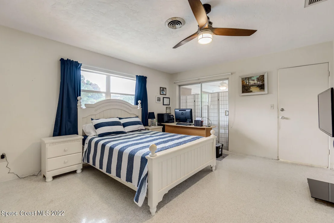 Photo of 306 Cocoa Avenue