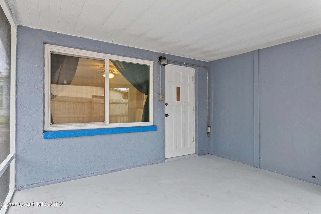 Photo of 32 Knollwood Drive