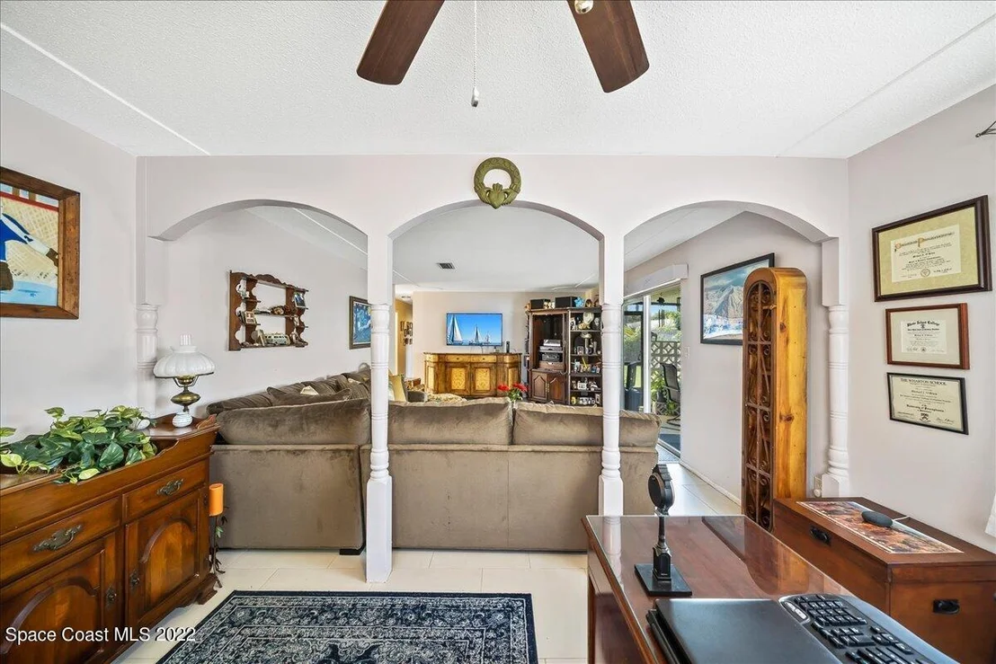Photo of 329 Dorset Drive