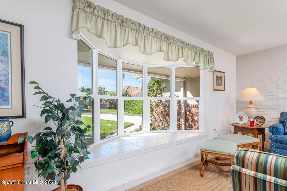 Photo of 2115 S River Road